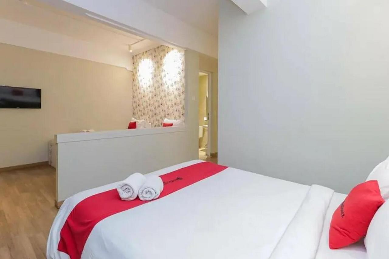 Reddoorz Plus At Riverside Malang Dış mekan fotoğraf